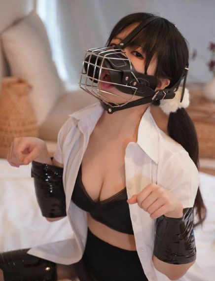 啊～嗯去电影院里做h