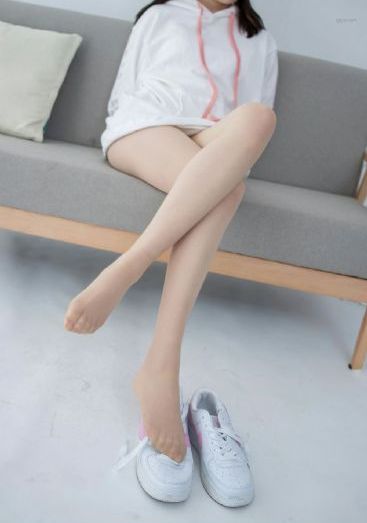 青木玲