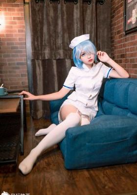 韩国年轻的小姨
